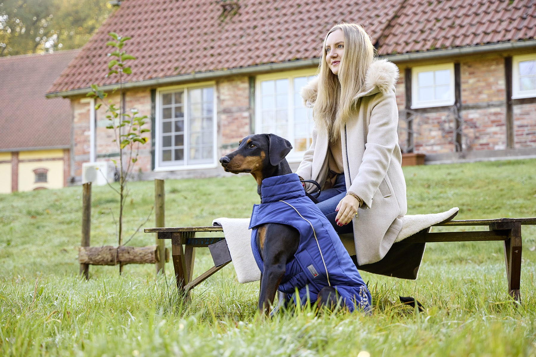 Wolters Wolters Skijacke Dogz-Wear | Wintermantel für Hunde | Farbe Dunkelblau | Größe 28 (Rückenlänge 27 - 29 cm)