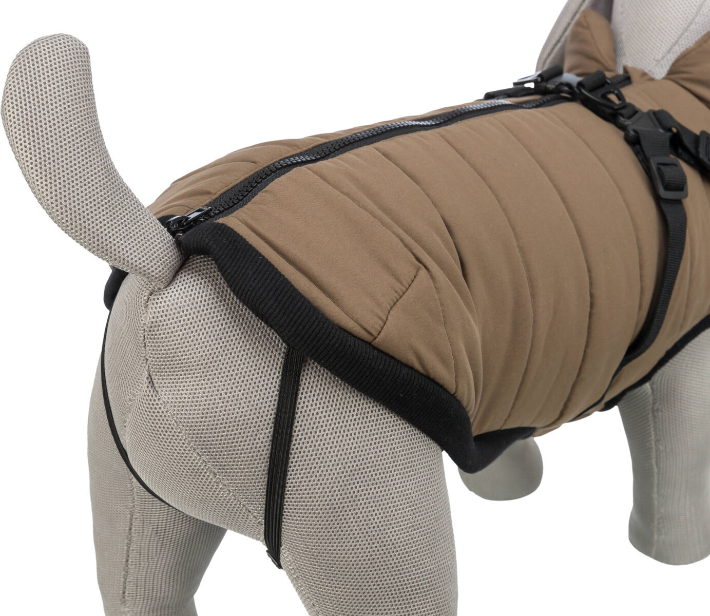 Trixie Wintermantel Pirou | Geschirr-Wintermantel für Hunde – warm, wasserdicht | Farbe Sand | Gr. XS 24 cm